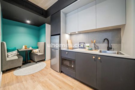 Cosy 2 Bed Apartment (3-32) - Photo 4