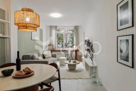 Apartamento de alquiler en Carrer de Guitard, Barri de les Corts - Photo 2