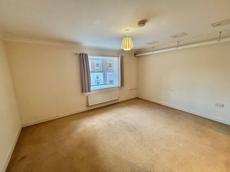 Chaucer Court, East Reach, Taunton - Photo 3