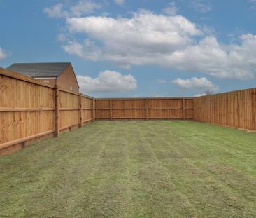 2 bedroom semi-detached house to rent - Photo 4