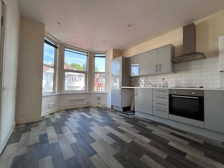 1 bedroom apartment to rent - Photo 4