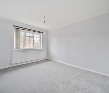 3 bedroom link detached house to rent - Photo 4