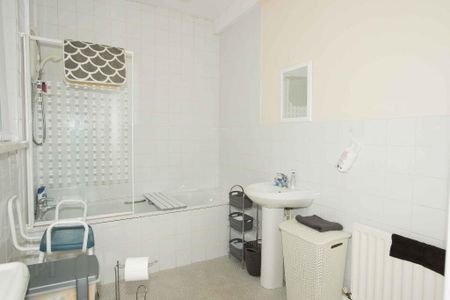 25 Downshire Place, Belfast, Holywood, BT18 9LX - Photo 3