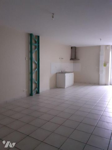 Quartier des Urbanistes, Maison type appartement, en duplex, comprenant : RDC : spacieuse pièce... - Photo 3