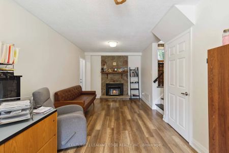 Detached Home For Lease | W9239445 - Photo 3