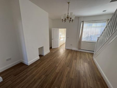 3 bedroom terraced house to rent - Photo 4