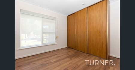 Simply Relax, Move In and Enjoy this Superb Unit - A Short Stroll to Jetty Road and all Services. - Photo 3