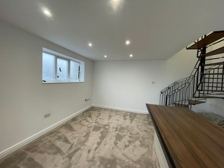 1 bedroom town house to let - Photo 5