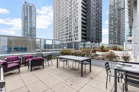 1050 Rue Drummond, apt. 2303 - Photo 2