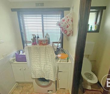 4/2 Weemala Avenue, Delacombe, Vic 3356 - Photo 2