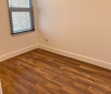 Room in a Shared House, Plough Lane, SW19 - Photo 2