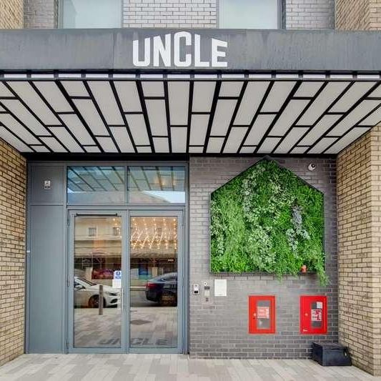 Uncle Southall, Merrick Road, London, Southall, UB2 - Photo 1