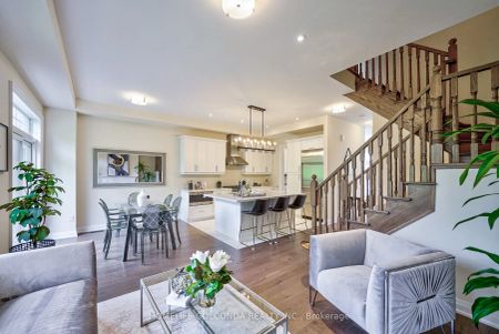 Condo Townhouse For Lease | N9258349 - Photo 2