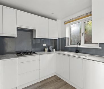 Gibbs Close, High Wycombe - Photo 6