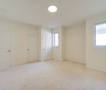 For Lease - 18 Kenneth Ross Crescent, East Gwillimbury, Ontario - Photo 6