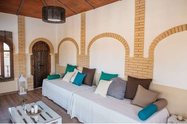 5 bedroom luxury chalet for rent in Cordova, Andalusia - Photo 1