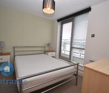 2 bed Flat for Rent - Photo 4