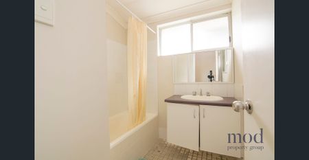 WESTMINSTER 2 x 1 IN GREAT LOCATION - Photo 2