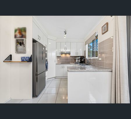 122 Pierce Street, Koongal, Qld 4701 - Photo 5
