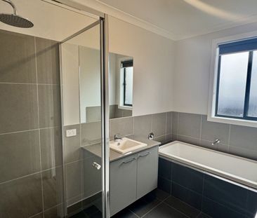 Near New Four Bedroom Home - Photo 2