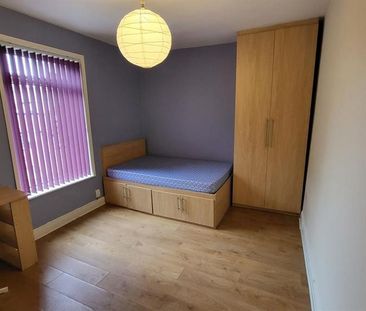4 bedroom house to rent - Photo 2
