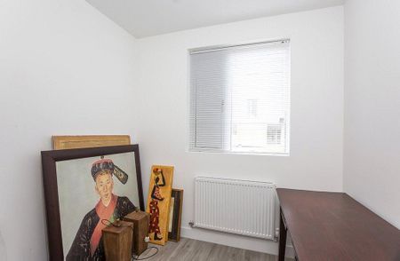 3 bedroom terraced house to rent - Photo 2