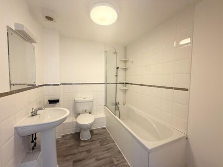 2 Bedroom Flat To Let - Photo 5