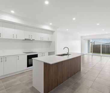 12 Prosperous Street, Morayfield - Photo 3