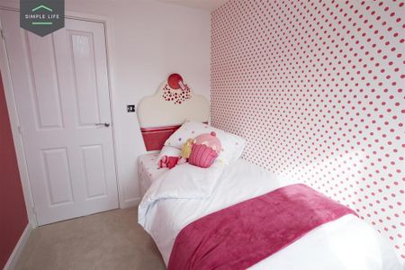 3 bedroom semi-detached house to rent - Photo 2