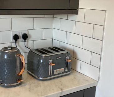 4 bedroom house of multiple occupation to rent - Photo 6