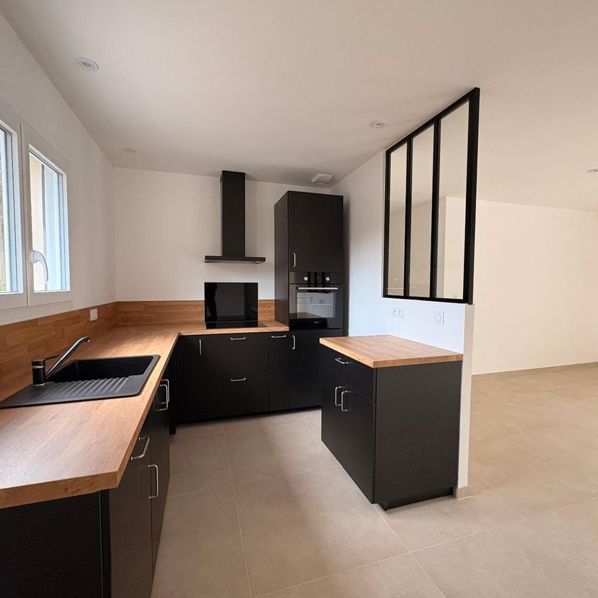 Location Maison 4 pièces 90m² AUBENAS 07200 - Photo 1