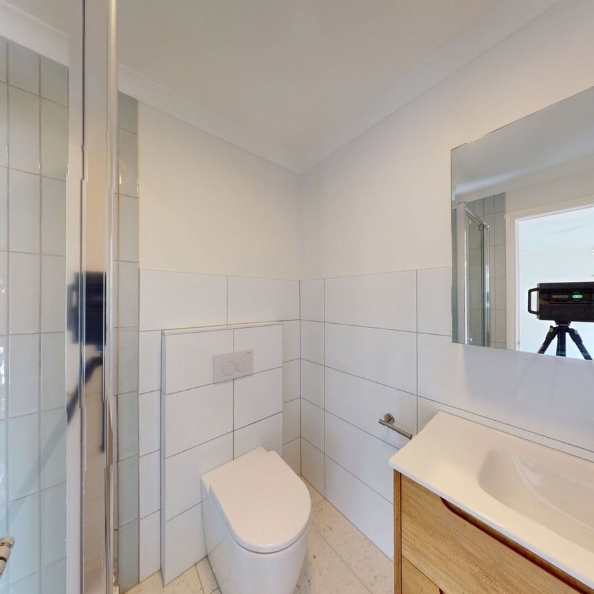 Spacious Family Living in a Prime Preston Location - Photo 1