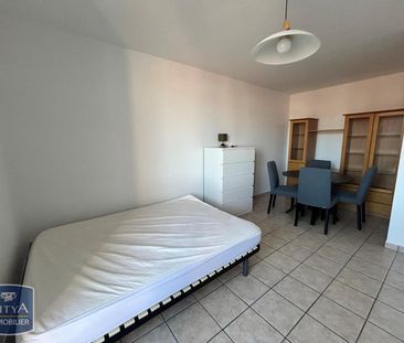 Location Appartement 1 pièce 38m² ST ETIENNE 42000 - Photo 4