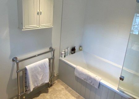 3 bedroom terraced house to rent - Photo 5