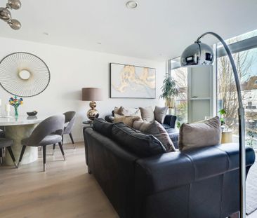 Gabriel Square, St. Albans, Hertfordshire, AL1 3AS - Photo 2