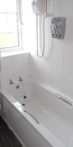 2 bedroom apartment to rent Orchard Parade, Eastbourne, BN20 - Photo 4