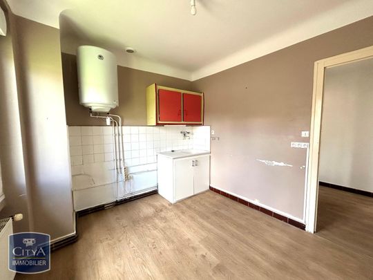 Location Appartement 2 pièces 48m² ST ROMAIN LACHALM 43620 - Photo 1