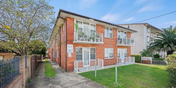 Two Bedroom Ground Floor Apartment with North-Facing Aspect - Photo 3