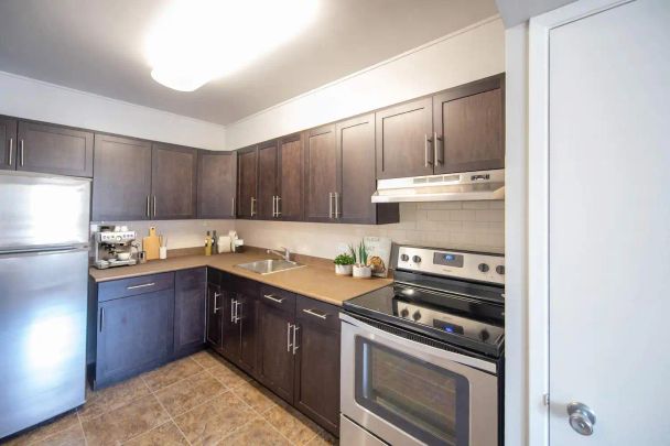 Canterbury House — 1 Bedroom - Photo 1