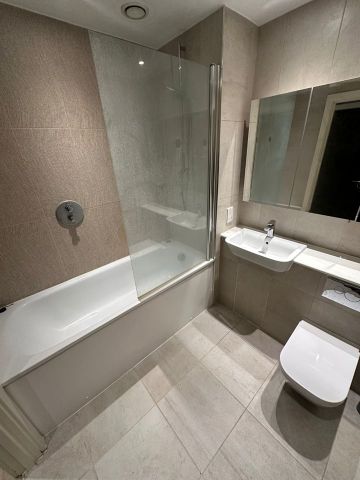 2 Bed Flat, Greater London, E14 - Photo 4