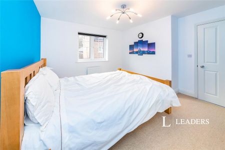 4 bedroom detached house to rent - Photo 5