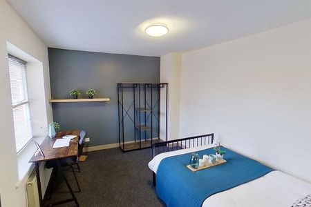 5 bedroom townhouse to rent - Photo 4