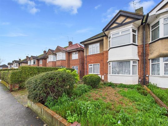 Marlborough Road, Hanworth, TW13, Feltham - Photo 1
