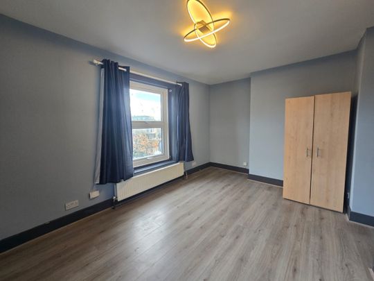 2 Bed Flat, Lower Clapton Road, E5 - Photo 1