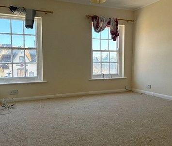 3 bedroom apartment to rent - Photo 6