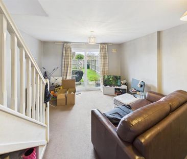 2 bedroom semi-detached house to rent - Photo 4