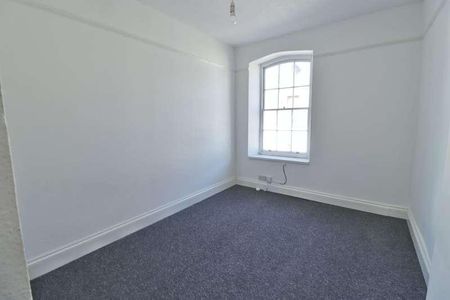 High Street, Ramsgate, CT11 - Photo 2