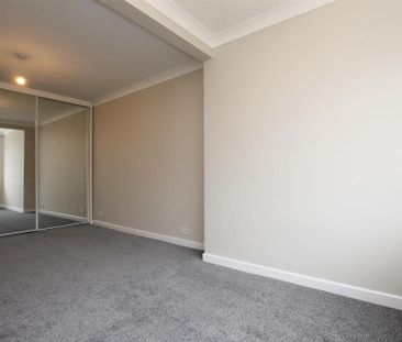 2 bedroom semi-detached bungalow to rent - Photo 6