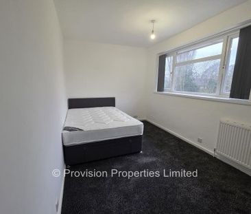 3 Bedroom House, Ghyll Road, Leeds - Photo 4