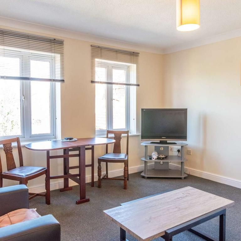 2 bedroom house to rent - Photo 1